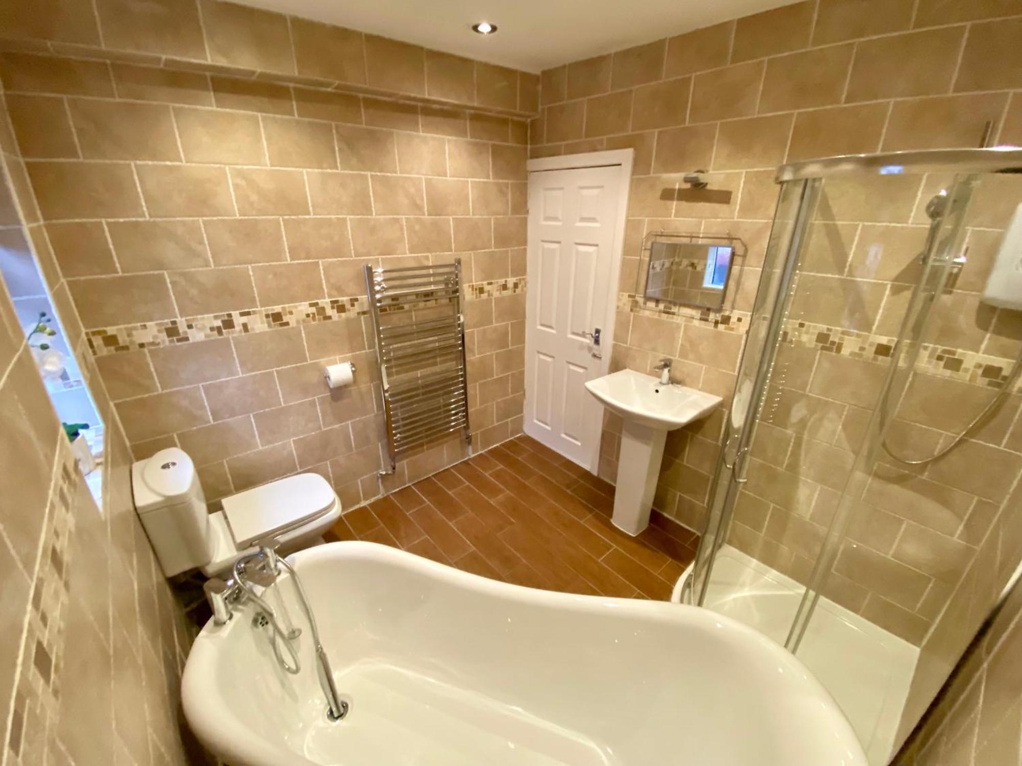 Entire Modern House Liverpool, 6 Bedrooms Exteriér fotografie